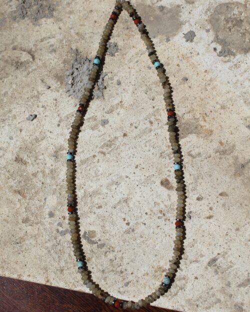 Collar de Labradorita