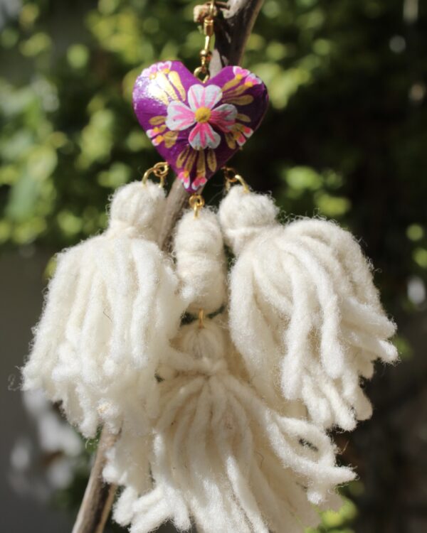 Aretes Corazón a Mano - Image 6