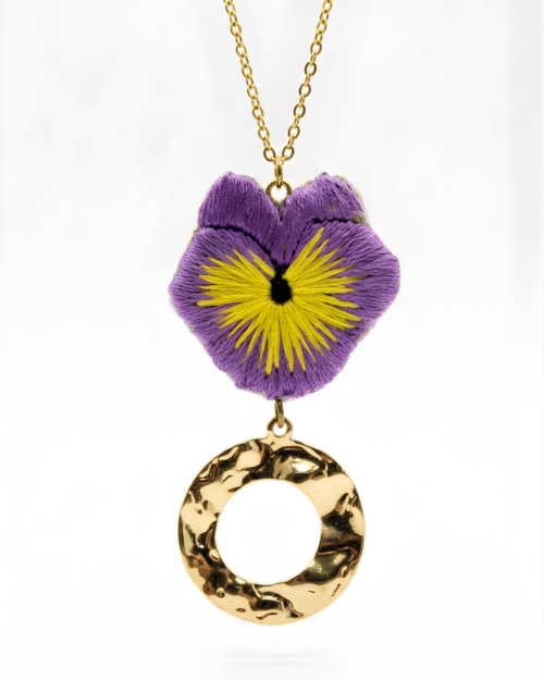 Collar Corazón Bordado